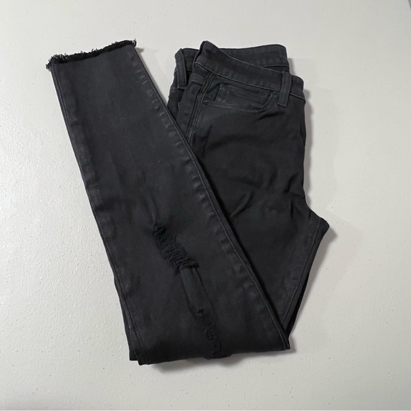 joe's Jeans Women's Finn Skinny Ankle Jean in Braelyn Distressed Raw Hem - Picture 5 of 12